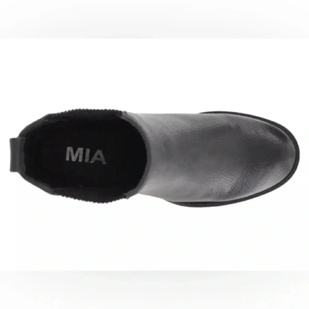 Mia Jody Chelsea Boot, Black, Women’s Heeled Leather Booties, Size 9M